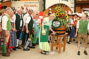Herbstfest Rosenheim 2015: Anstich am 29.08.2015 durch OB Gabriele Bauer (©Foto: Martin Schmitz)